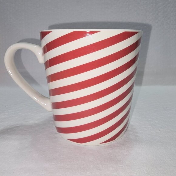 2019 HOLIDAY STARBUCKS RED AND WHITE STRIPED COFFEE MUG EUC - Picture 3 of 8